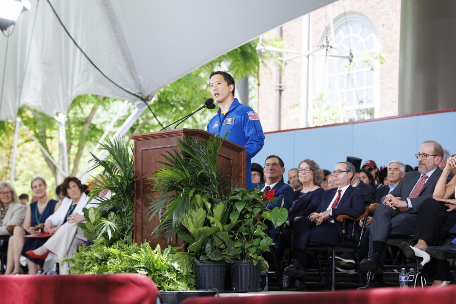 060526-alumni-ns-0026