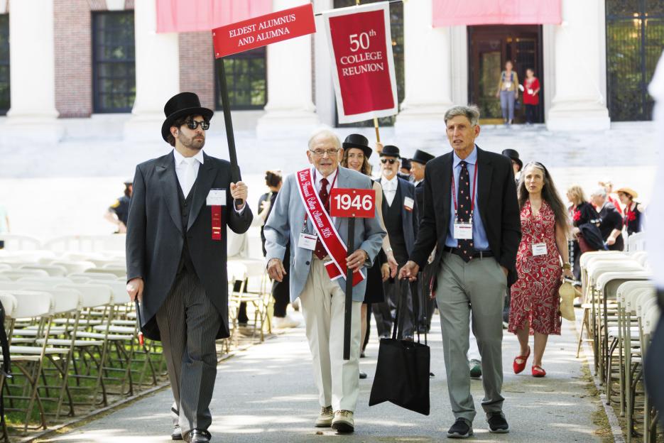 Eldest Harvard College alumnus Bill Dubey ’46, processes into Tercentenary Theatre on Harvard Alumni Day, 2026.
