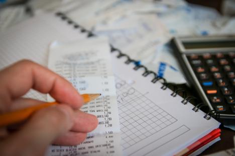 How to Save Money in 2025: The Ultimate Guide for Building Wealth (Even on a Tight Budget)