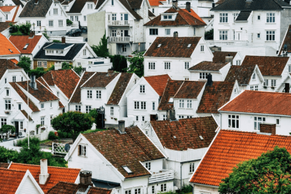 Understanding Market Trends to Sell Your House Faster