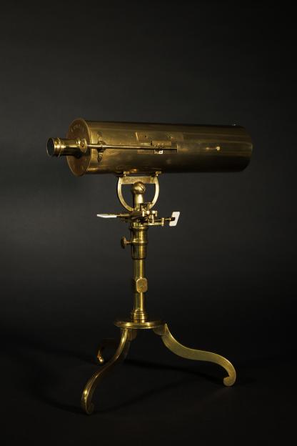 A photo of a Cassegrain reflecting telescope from 1758