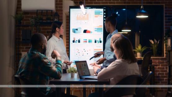 Beyond Bullet Points: Reinventing Business Presentations with Visual Design